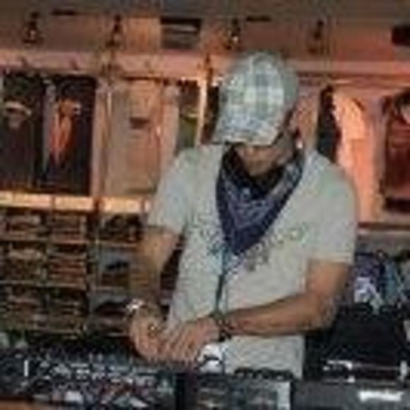 Meet your Posher, Kirk - Picture 1 of 1